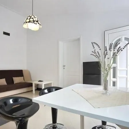 Apartment Ferienapartment Mit Balkon Fuer Fuenf Personen Gornji Karin