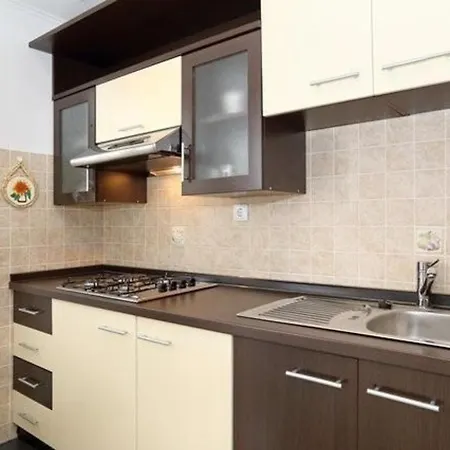 Ferienapartment Mit Balkon Fuer Fuenf Personen Apartment Gornji Karin